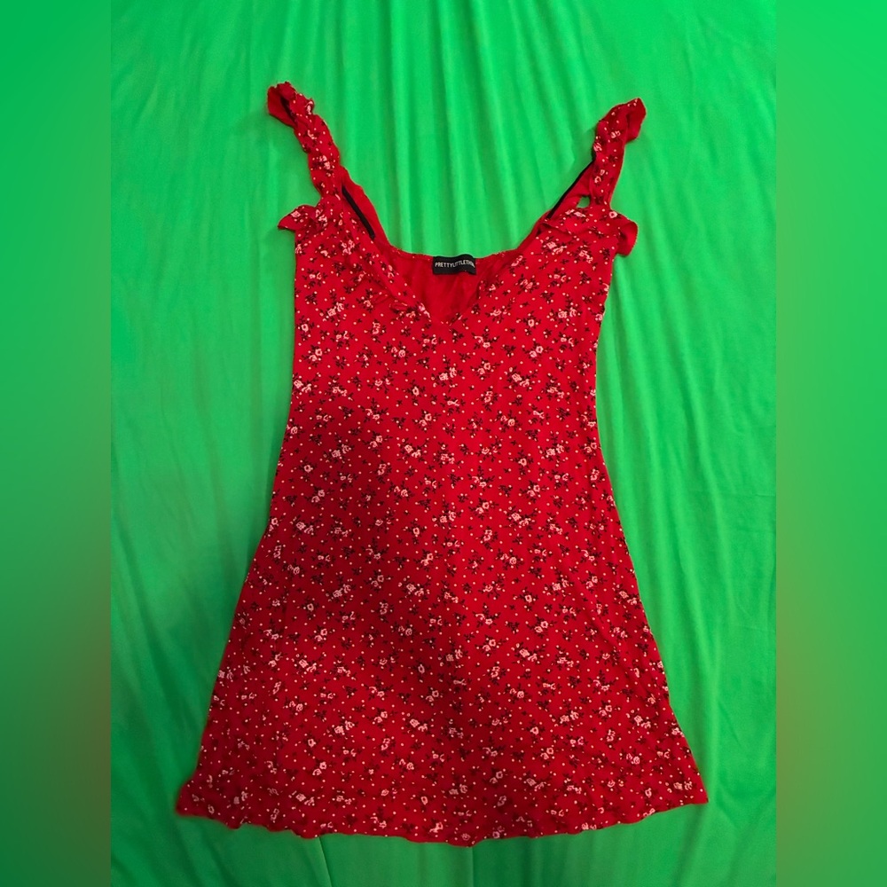 PrettyLittleThing Vibrant Red Fabric
